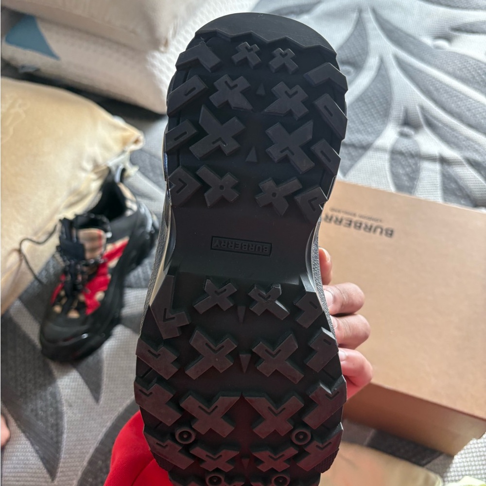 Burberry Arthur Archive Sneakers - Picture 8 of 10